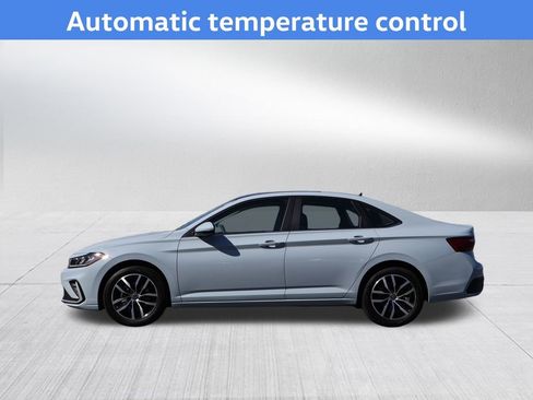 New 2026 Volkswagen Jetta SE FWD image 5