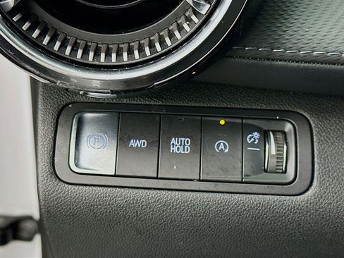 Used 2025 Chevrolet Equinox LT image 17