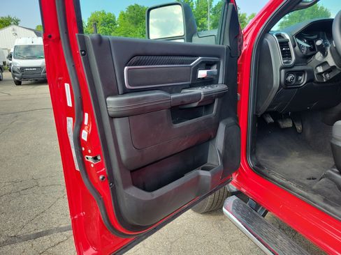 Used 2026 RAM 2500 Big Horn AWD/4WD image 6