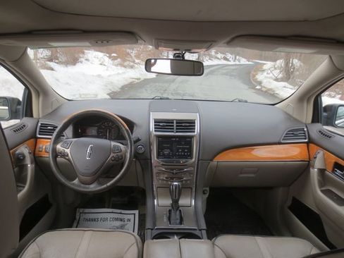 Used 2011 Lincoln MKX AWD w/ 102A Rapid Spec Order Code image 8