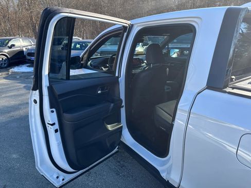 Used 2023 Honda Ridgeline Black Edition image 32