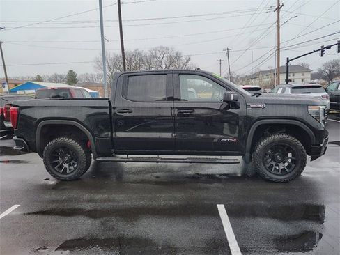 Used 2024 GMC Sierra 1500 AT4 w/ AT4 Preferred Package image 6