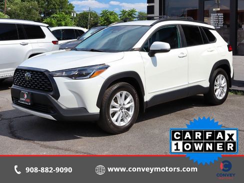 Used 2023 Toyota Corolla Cross LE AWD/4WD image 1