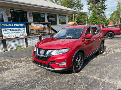 Used 2017 Nissan Rogue SL FWD image 3