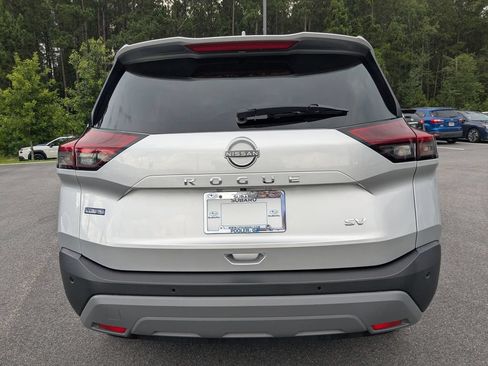 Used 2023 Nissan Rogue SV FWD image 5