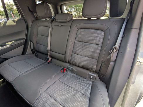 Used 2025 Chevrolet Equinox LT AWD/4WD image 7