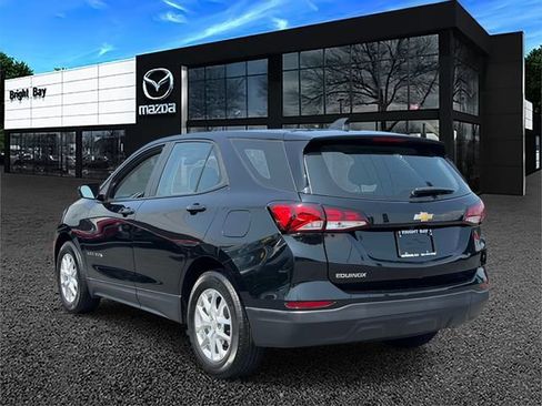 Used 2023 Chevrolet Equinox LS FWD image 4