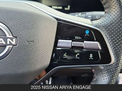 Used 2025 Nissan Ariya FWD image 18