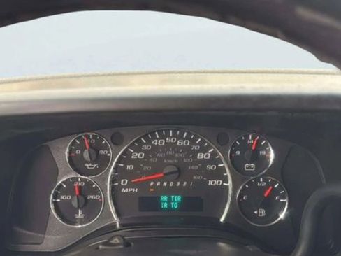 Used 2014 GMC Savana 1500 RWD image 10
