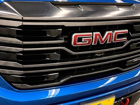 Used 2022 GMC Sierra 1500 AT4 w/ AT4 Premium Package image 32