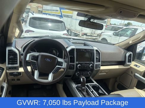 Used 2019 Ford F150 Lariat w/ Equipment Group 502A Luxury AWD/4WD image 6