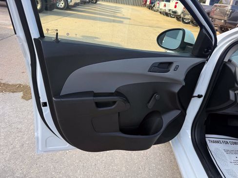 Used 2020 Chevrolet Sonic LT FWD image 8