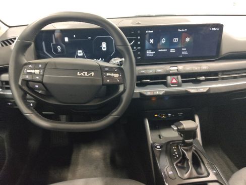 Used 2025 Kia K4 EX FWD image 22