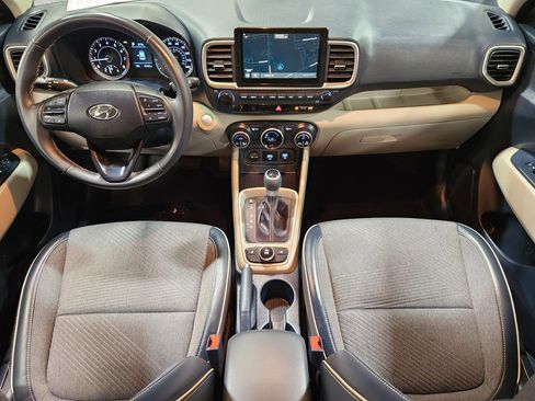 Used 2021 Hyundai Venue FWD image 44
