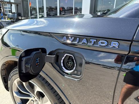 Used 2020 Lincoln Aviator Grand Touring w/ Equipment Group 302A AWD/4WD image 14