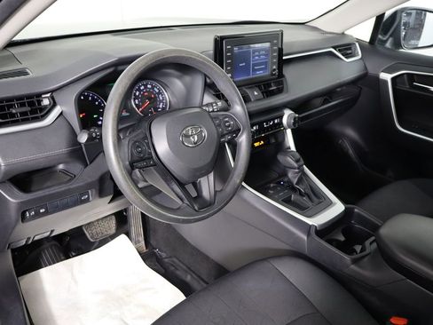 Used 2019 Toyota RAV4 XLE FWD image 26
