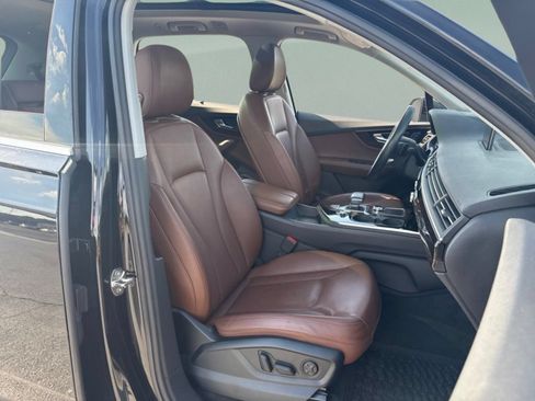 Used 2019 Audi Q7 3.0T Prestige w/ Prestige Package AWD/4WD image 26