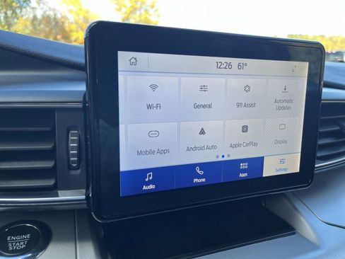 Used 2022 Ford Explorer XLT w/ Equipment Group 202A AWD/4WD image 12