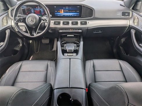Used 2024 Mercedes-Benz GLS 450 4MATIC image 18