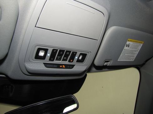 Used 2022 Ford Explorer Limited w/ Hybrid Equipment Group 310A RWD image 8