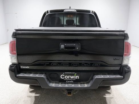 Used 2023 Toyota Tacoma TRD Sport image 3