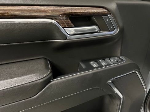 Used 2024 GMC Sierra 1500 Elevation image 28