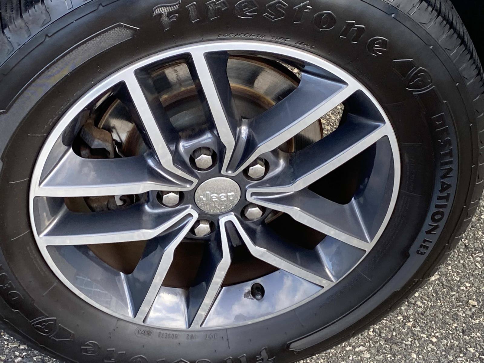 Used 2018 Jeep Grand Cherokee Limited AWD/4WD image 27