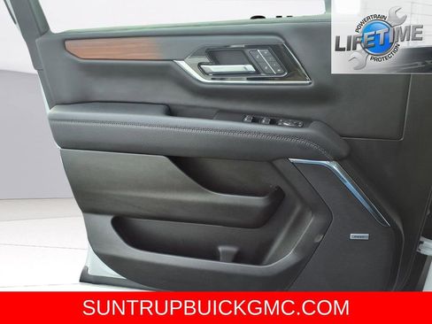 Used 2025 GMC Yukon Denali image 25