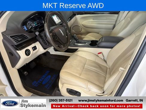 Used 2018 Lincoln MKT AWD w/ Technology Package image 18