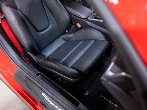 Used 2022 Porsche 911 Targa 4S AWD/4WD image 32