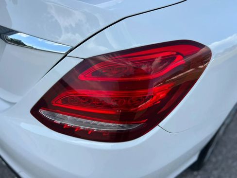 Used 2018 Mercedes-Benz C 300 Sedan w/ Premium Package image 18