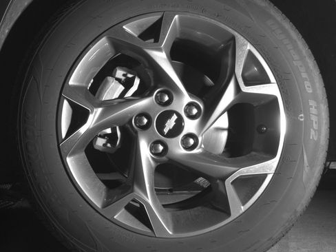 Used 2025 Chevrolet Trax LT FWD image 12