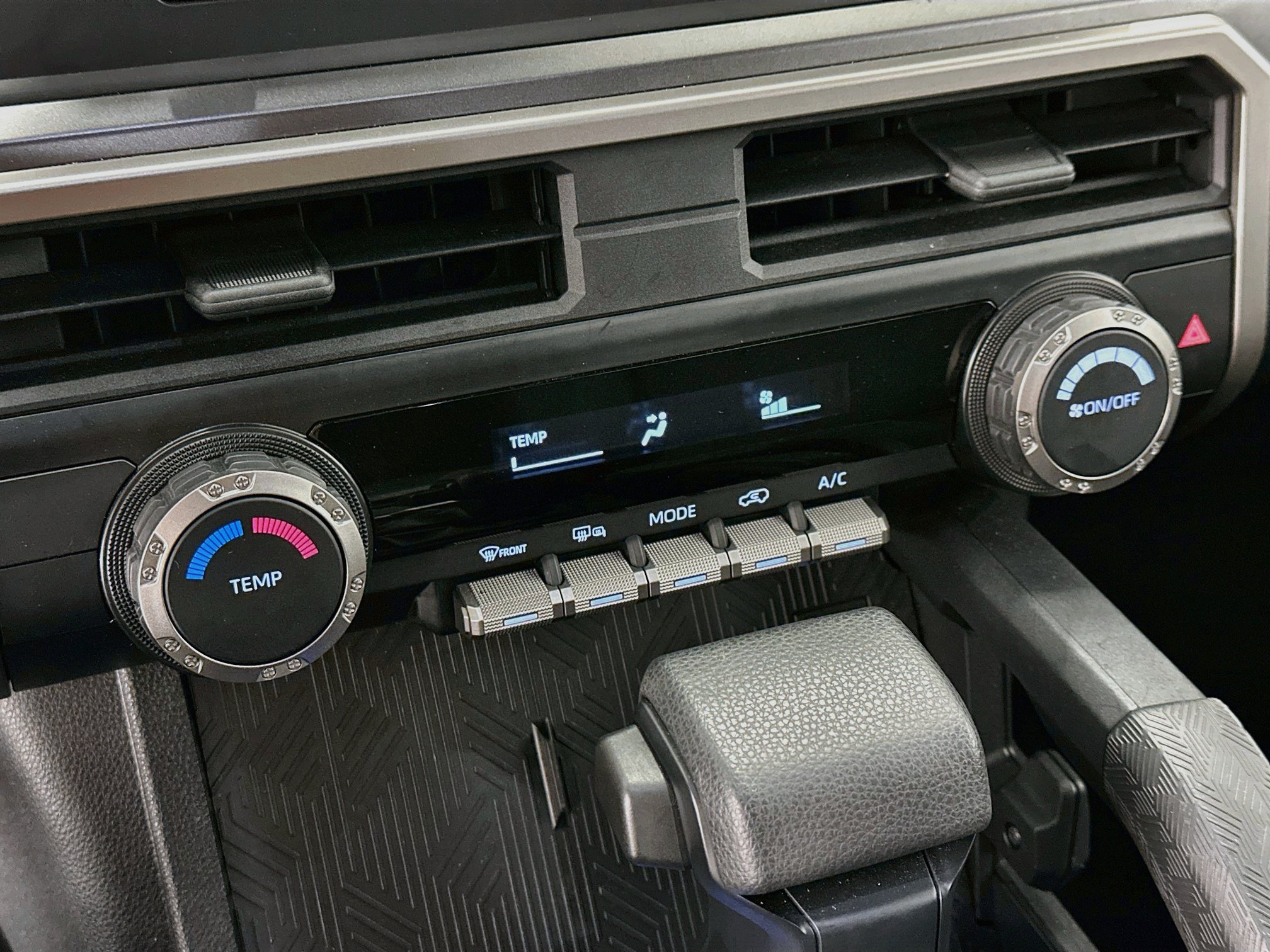 Used 2025 Toyota 4Runner SR5 AWD/4WD image 24