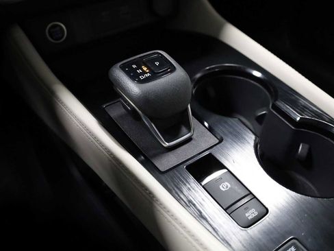 Used 2023 Nissan Rogue SL w/ SL Premium Package image 27