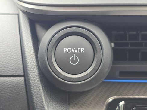 Certified 2026 Toyota Prius XLE FWD image 34