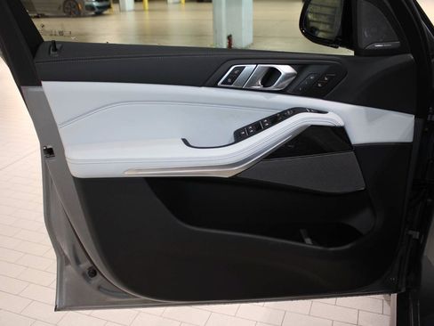 Used 2026 BMW X5 sDrive40i RWD image 10