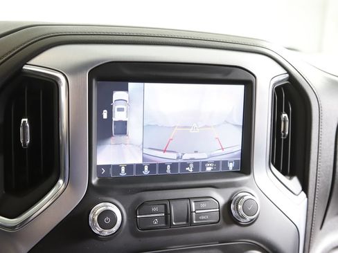 Used 2019 GMC Sierra 1500 SLT w/ SLT Premium Plus Package AWD/4WD image 18