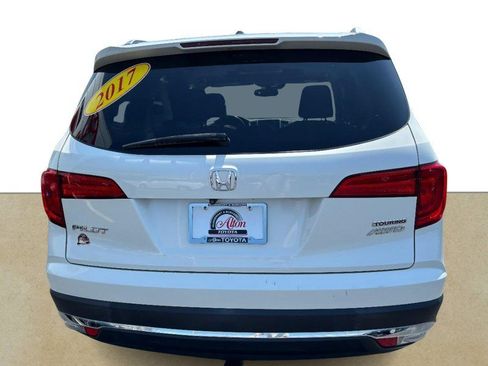 Used 2017 Honda Pilot Touring image 5