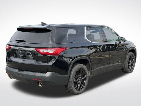 Used 2021 Chevrolet Traverse LS w/ LPO, Blackout Package FWD image 6