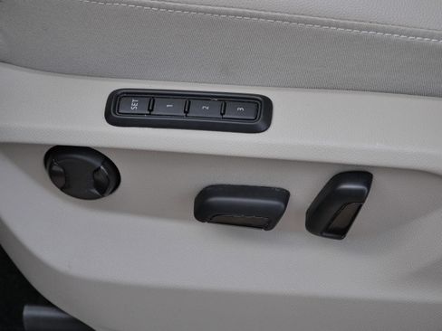 Certified 2025 Volkswagen Atlas SEL image 20