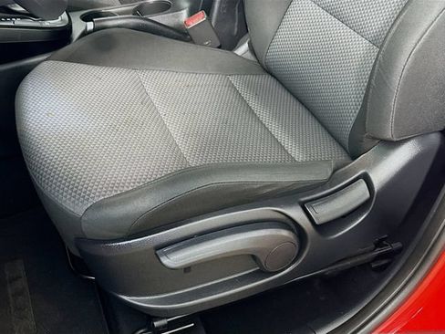 Used 2023 Kia Soul LX w/ LX Technology Package FWD image 9