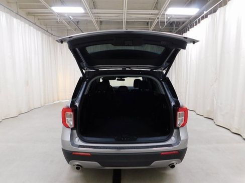 Used 2021 Ford Explorer Limited w/ Equipment Group 301A image 15