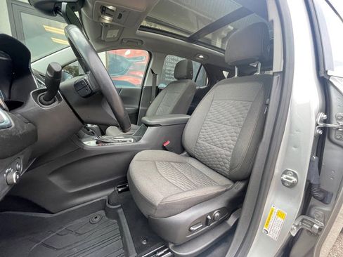 Used 2021 Chevrolet Equinox LT image 12