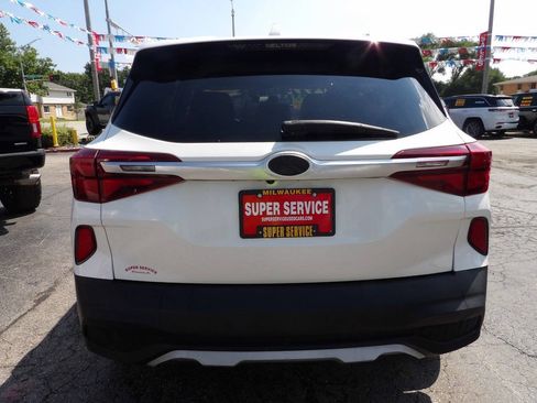 Used 2021 Kia Seltos LX AWD/4WD image 4