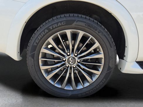 Used 2023 INFINITI QX80 Sensory w/ All-Season Package AWD/4WD image 28