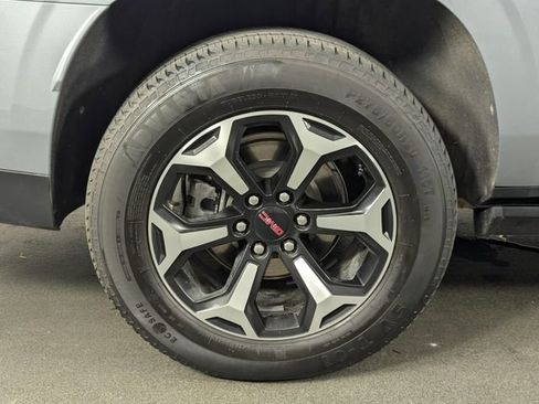 Used 2025 GMC Yukon XL AT4 w/ AT4 Premium Package image 13