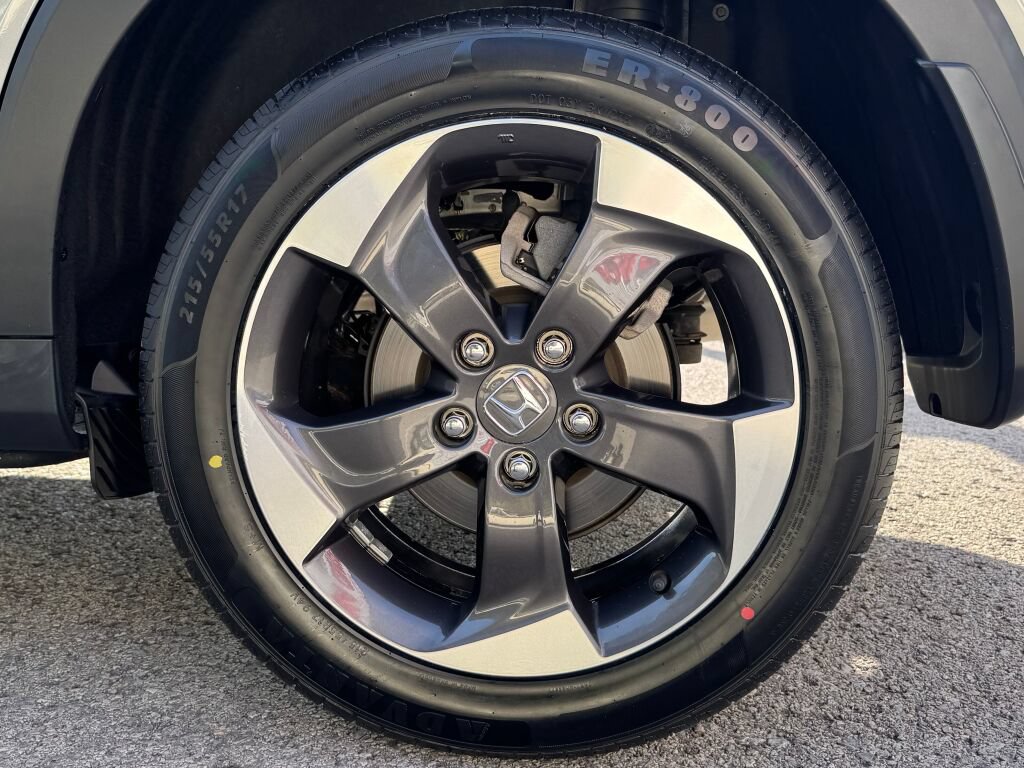 Used 2018 Honda HR-V EX image 11