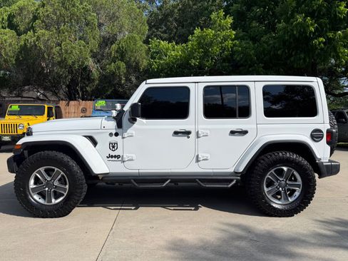 Used 2021 Jeep Wrangler Unlimited Sahara AWD/4WD image 11
