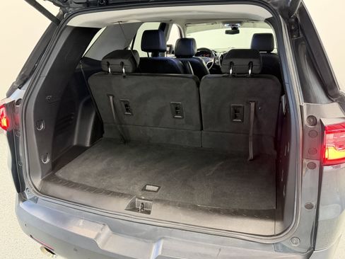 Used 2020 Chevrolet Traverse RS FWD image 28