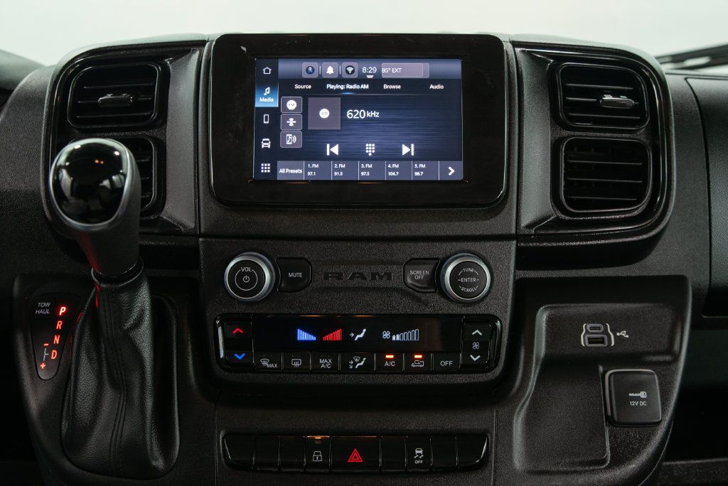 Used 2025 RAM ProMaster 2500 w/ Convenience Group FWD image 24